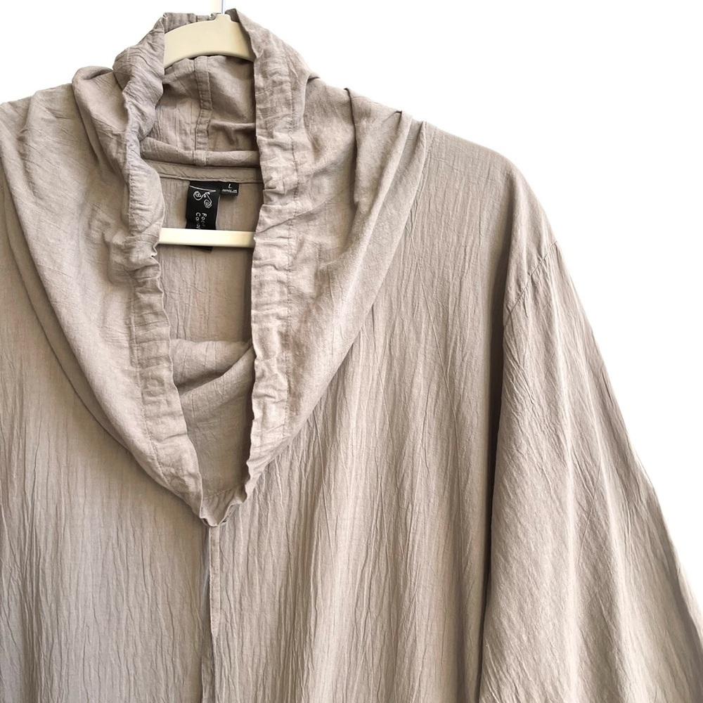 Focus Casual Life draped neck artsy top - Picture 2 of 7